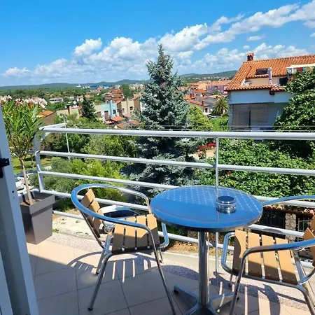 Studio Apartman Tirza Valbruna شقة *